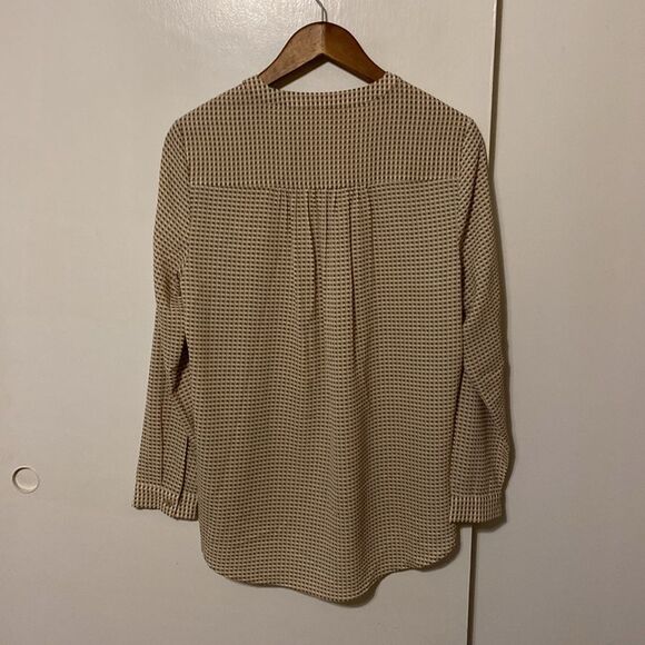 Adrianna Papell Long Sleeve Geometric Print Button Down Blouse Size Medium - Picture 7 of 11